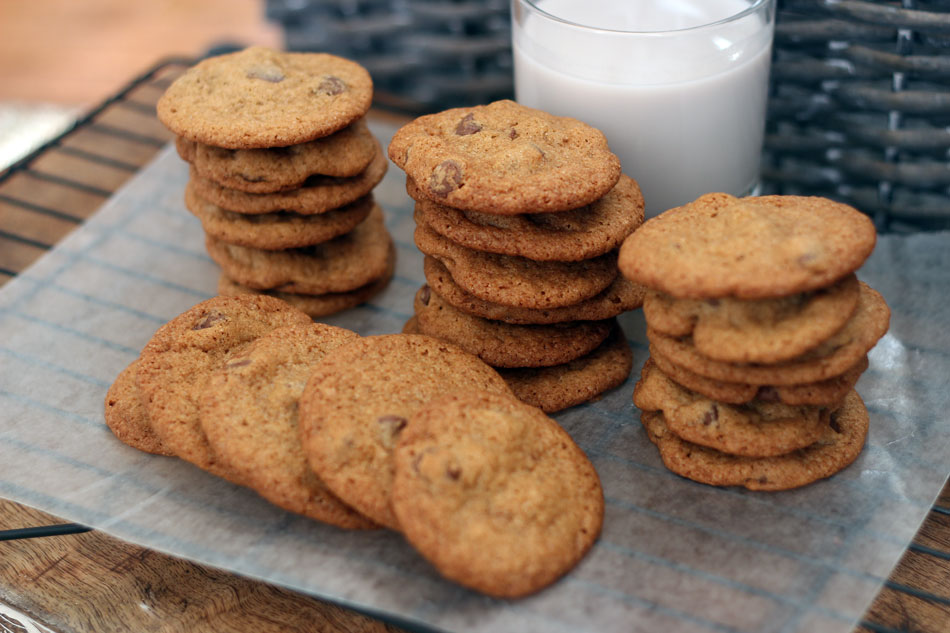 Crispy Chocolate Chip Cookies | This African Cooks