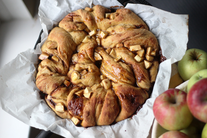 Vegan pumpkin apple twist bread | This African Cooks